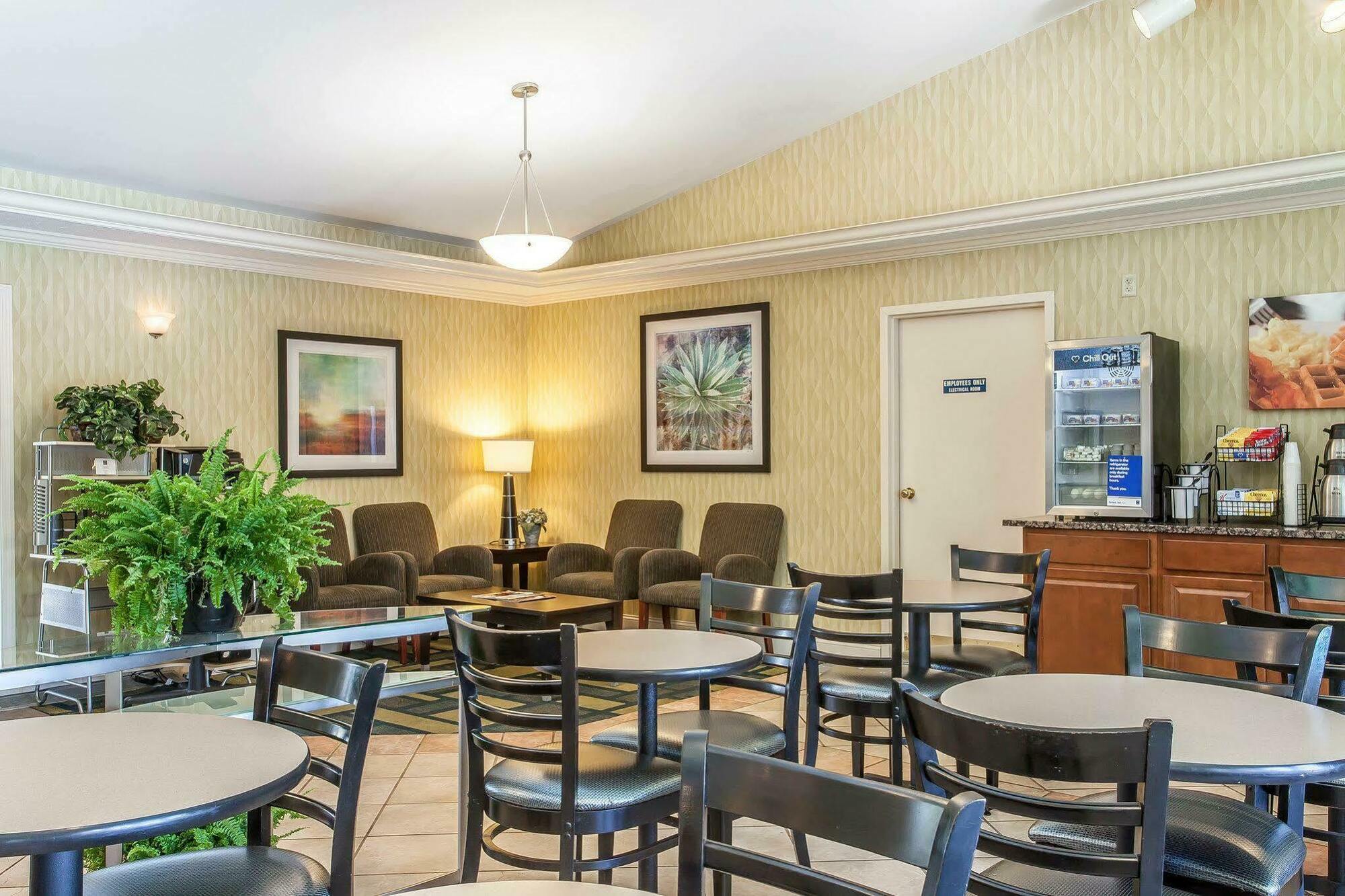 Comfort Inn Independence Exterior photo